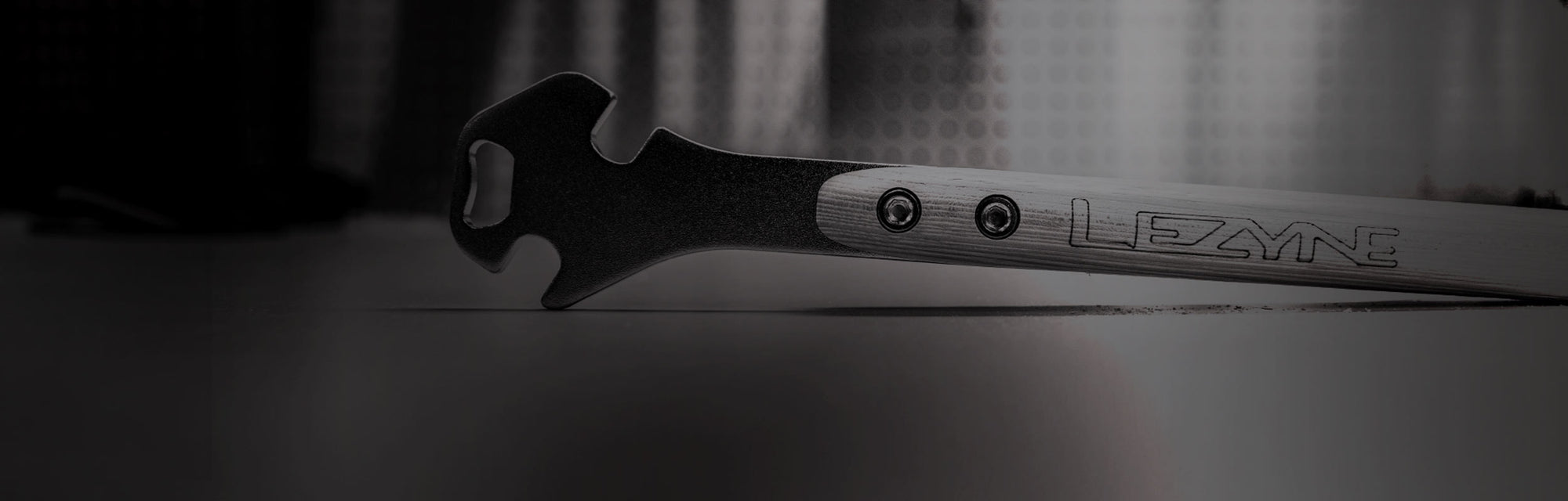 Classic pedal rod on workbench