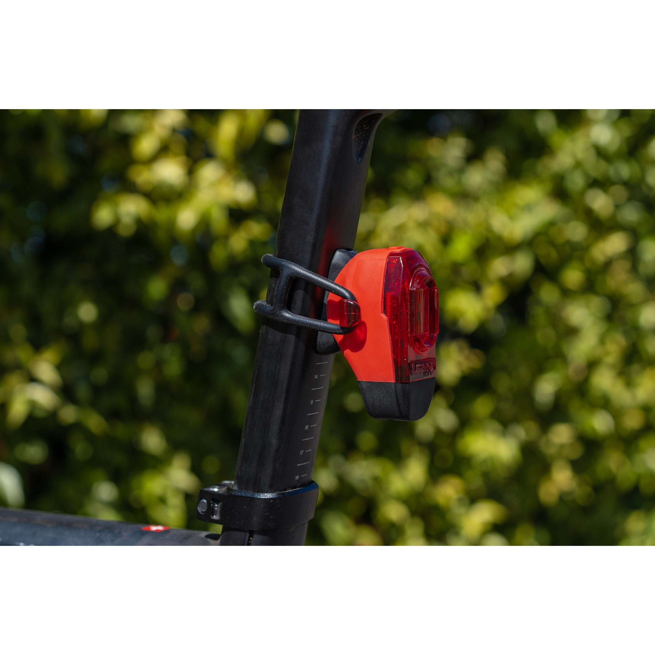 D-SHAPE SEATPOST ADAPTER