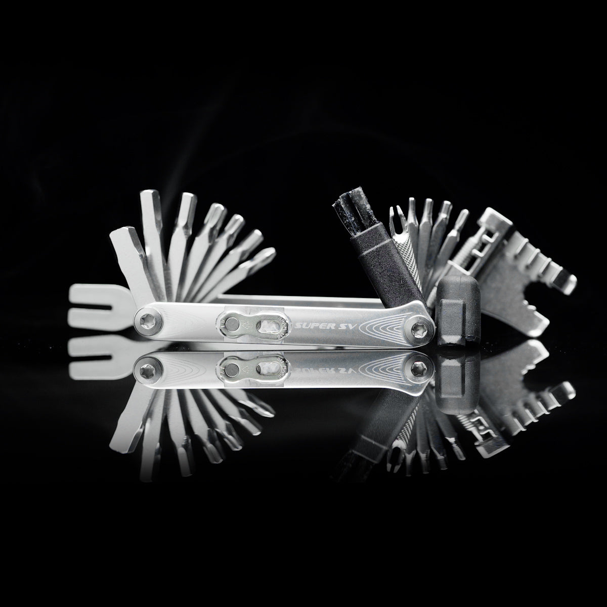 https://cdn.shopify.com/s/files/1/0043/1246/5494/files/Multi_Tool_Loops_1-1_Super_SV_Pro_R2.mp4?v=1611699901